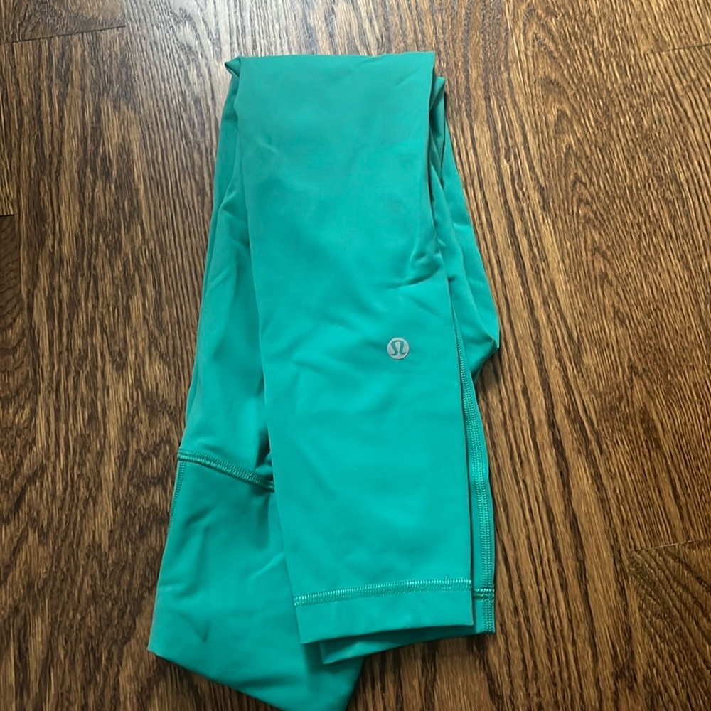 Girls Lululemon leggings